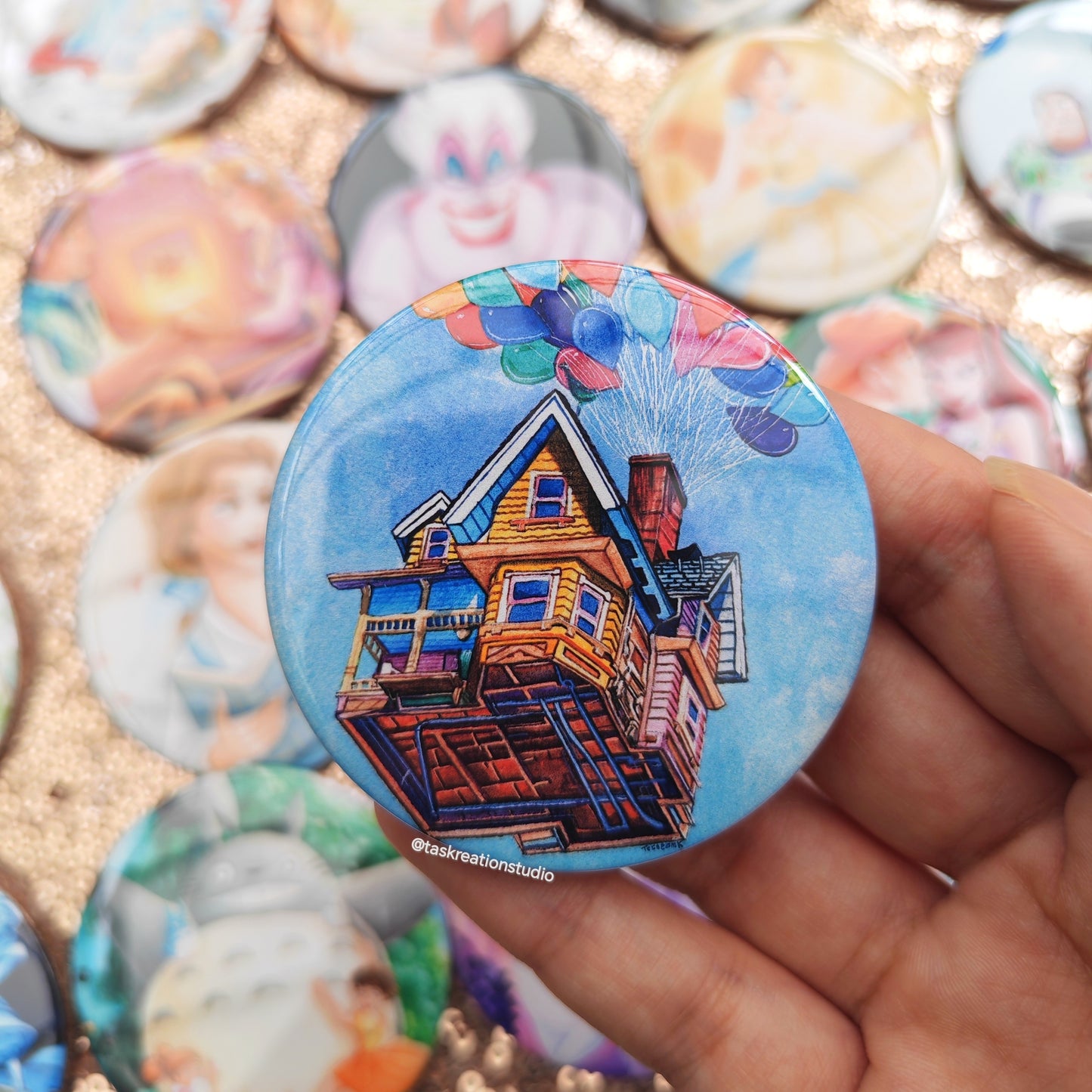 Balloon House Button Badge Accessory